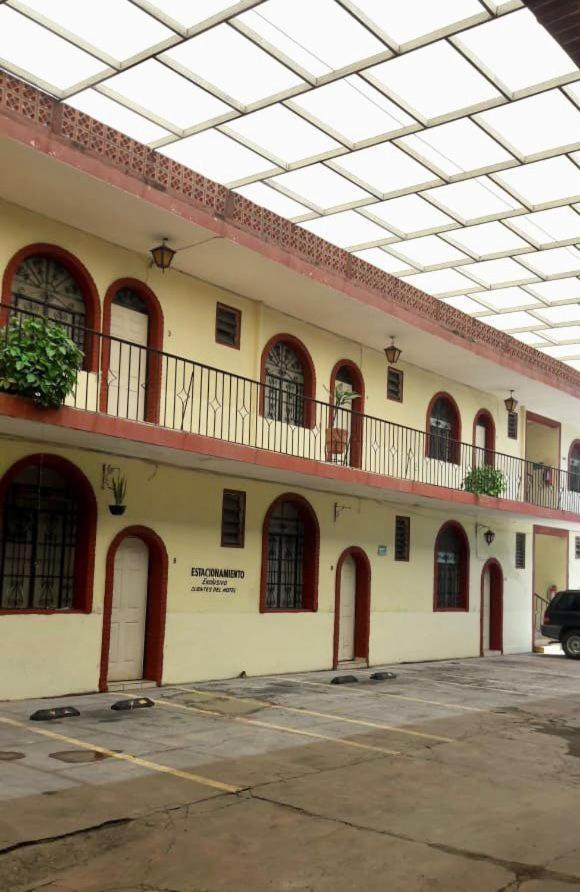 Hotel Maya Ixtlan Ixtlan del Rio ภายนอก รูปภาพ